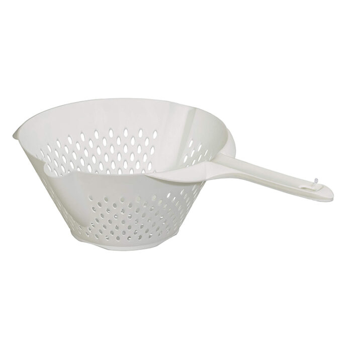 . The Lip Colander Features A Bowl-Like Shape With A Curved Lip Around The Edge To Prevent Spillage. It Is Equipped With A Long Handle, Allowing For Easy Handling And Maneuvering.