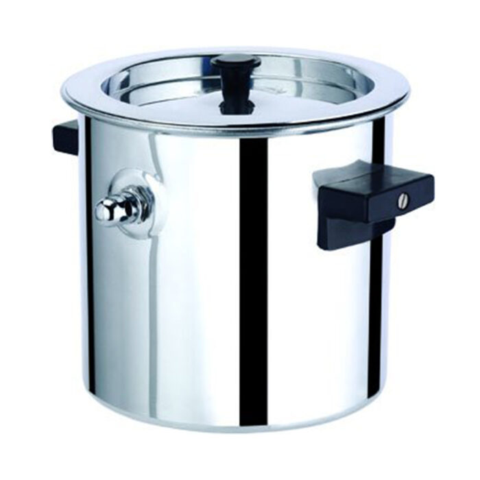 The Milk Cooker Is Designed With A Non-Stick Inner Pot And A Lid, Allowing For Easy Cooking And Preventing Milk From Sticking Or Burning.