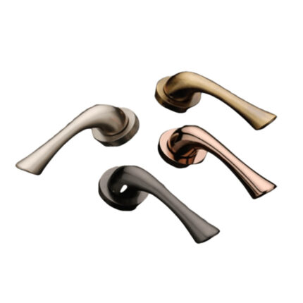 A timeless and durable brass door handle with a simple yet elegant design, suitable for various interior styles and door applications.