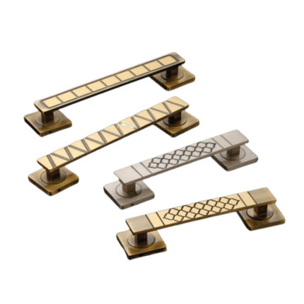 Premium hardware accessory designed for doors and cabinets. Crafted from high-quality brass, this pull handle offers excellent durability and strength.