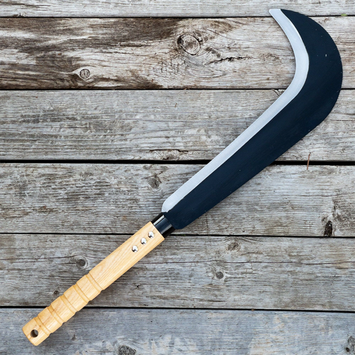 A Small-Sized Bill Hook, Commonly Used For Light Cutting And Clearing Tasks In Gardening And Forestry, Featuring A Curved Blade And A Handle For Easy Maneuverability.