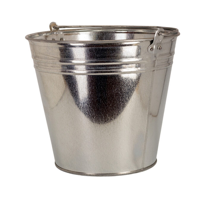 A Sturdy Plastic Bucket With A Metal Handle, Suitable For Various Purposes Such As Cleaning, Carrying Liquids, Or Storing Items.