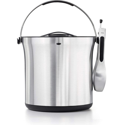 A small, compact ice bucket designed for holding and chilling a small amount of ice. Typically made of stainless steel or plastic, it is perfect for individual or small-scale use.